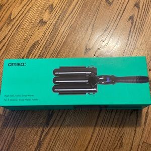 Amika jumbo deep waver